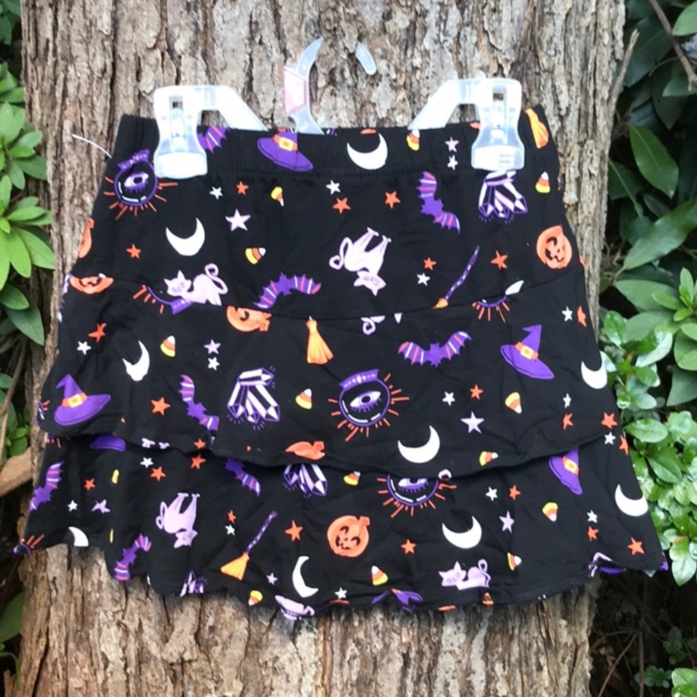 Girls NWOT Way To Celebrate! Black Halloween Tiered Skirt Elastic Waist M (7-8)